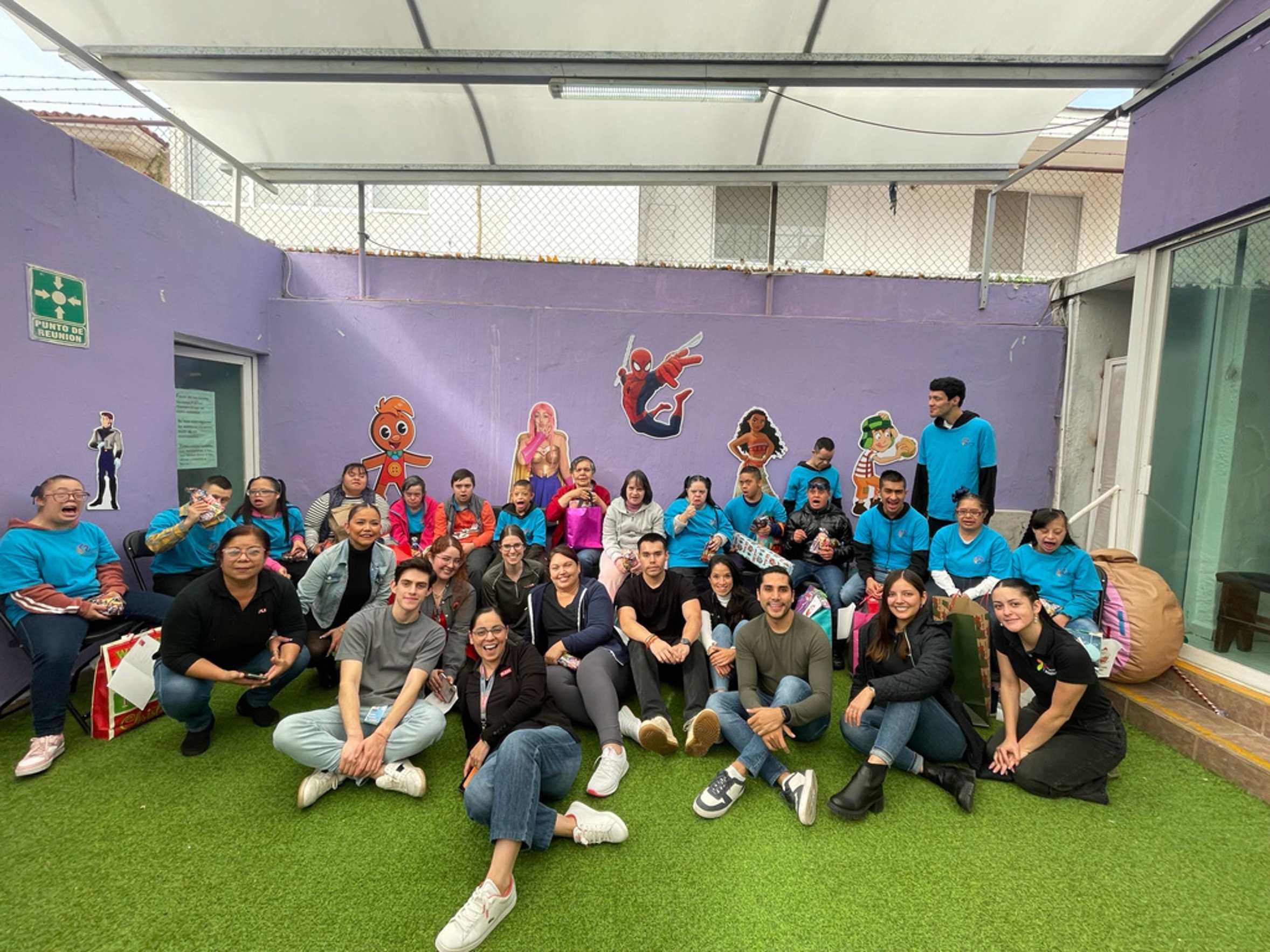 Evento con voluntarios y beneficiarios